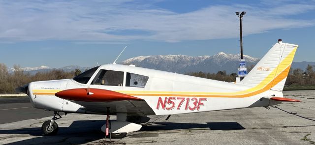 Piper Cherokee (N5713F)