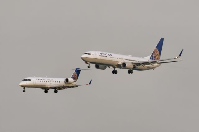 Boeing 737-800 (N69829) - 7th Dec., 2015