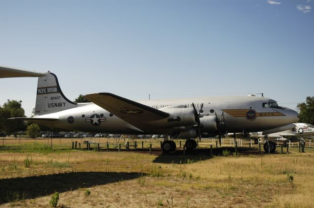 Douglas C-54 Skymaster (DOUGLAS)