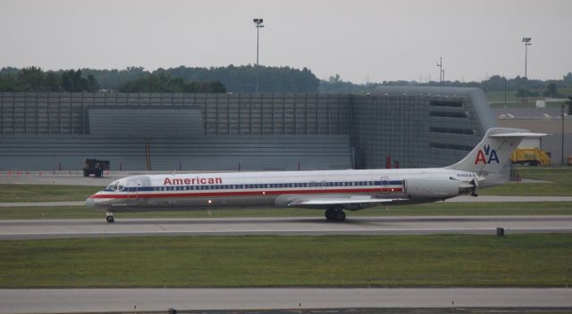 McDonnell Douglas MD-80 (N466AA)