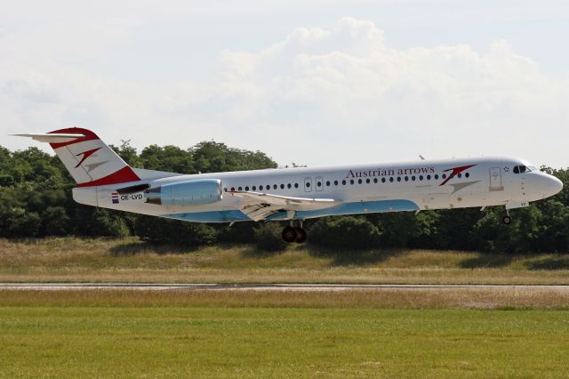 Fokker 100 (OE-LVD)