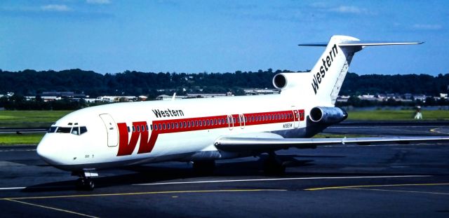 BOEING 727-200 (N2821W) - 1979 Delivered new to WAL 6/75. Merged with DAL 4/1/87.