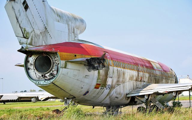 BOEING 727-200 (EC-CFA) - iberia b727-256 ec-cfa used for fire training at shannon 3/5/17.