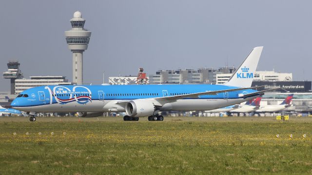 Boeing 787-8 (PH-BKA) - Arrival of the first B787-10 for KLM, just 99 days for the 100th birthday of KLM. 30 june 2019.