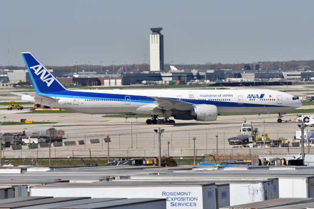 BOEING 777-300 (JA792A) - 05-07-22