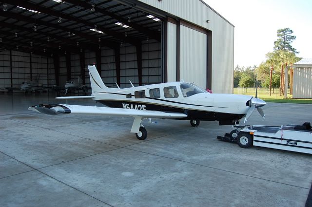 Piper Saratoga (N5442F)