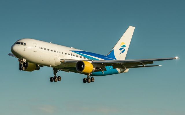 BOEING 767-200 (N605KW) - Eastern Airlines 762 on approach to YYZ operating for Sunwing