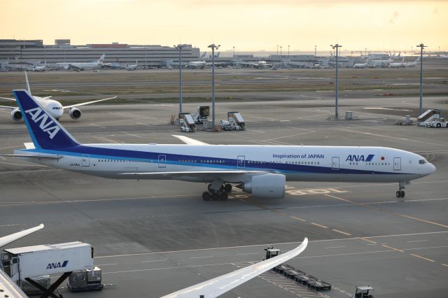 BOEING 777-300 (JA791A) - 02 April 2017:FRA-HND.