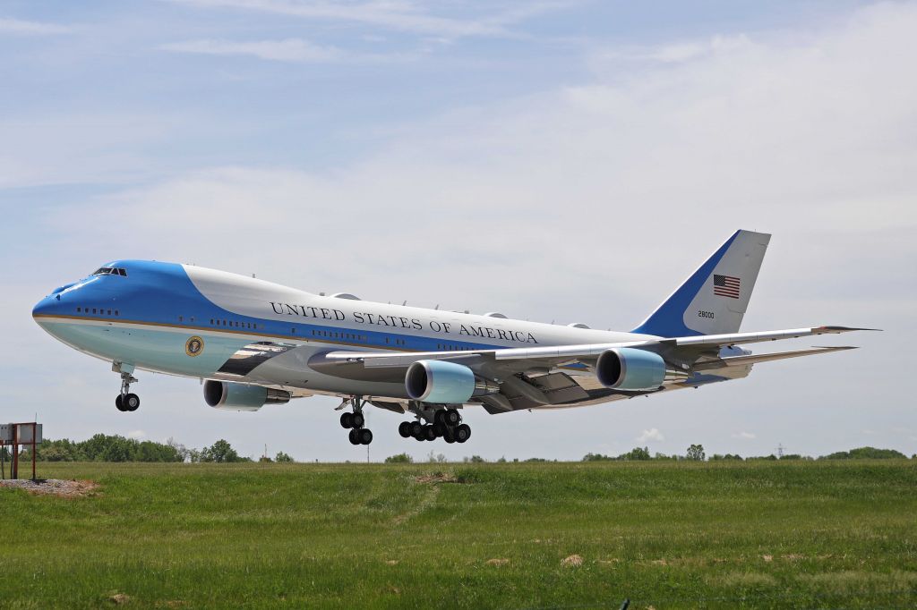 Boeing 747-200 (82-8000) - Air Force One about to touch down on RWY 6L at Hopkins this afternoon, 27 May 2021. 