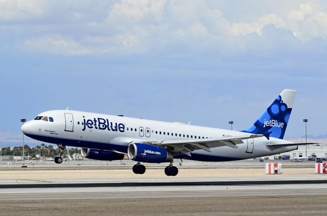 Airbus A320 (N638JB) - N638JB  JetBlue Airways Airbus A320-232 (cn 2802) "Blue Begins With You" McCarran International Airport (KLAS)br /Las Vegas, Nevadabr /TDelCorobr /July 12, 2013