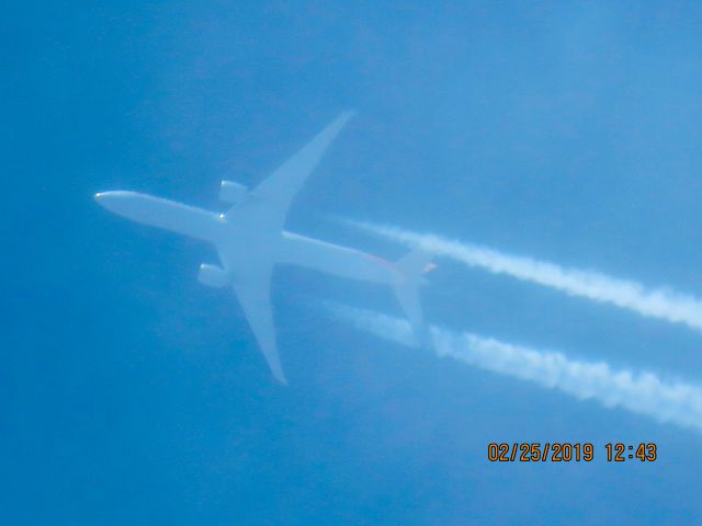 BOEING 777-300ER (N724AN)