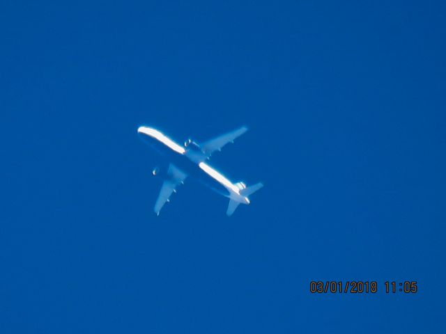 Airbus A320 (N648JB)