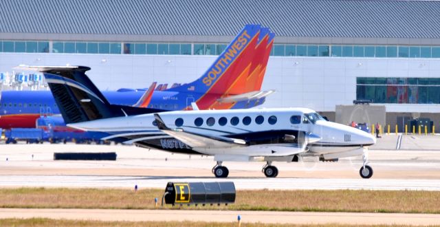 Beechcraft Super King Air 300 (N57PE)