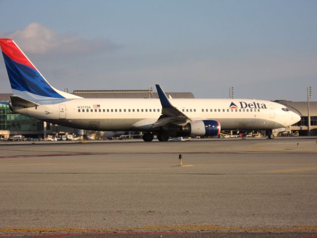 Boeing 737-800 (N377DA) - Holding on RWY 19R