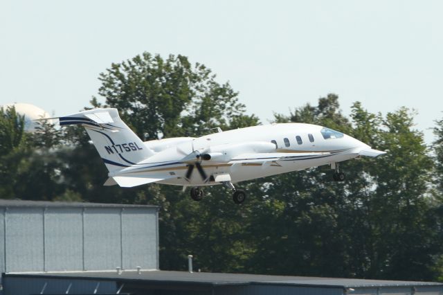 Piaggio P.180 Avanti (N175SL)