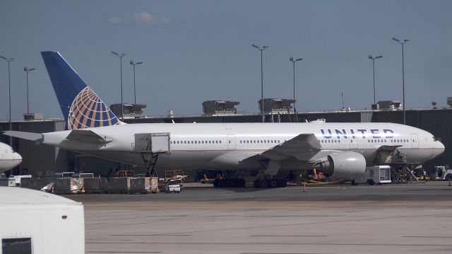 Boeing 777-200 (N777UA) - I believe this was the first B777 delivered to an airline.