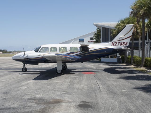 Piper Navajo (N27888) - 22 AUG 2016