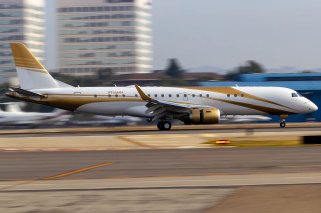 Embraer ERJ-190 (N785MM) - Owned by MGM, this paint is Mandalay bay.