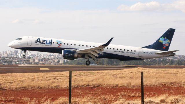 Embraer ERJ-190 (PR-AYN)