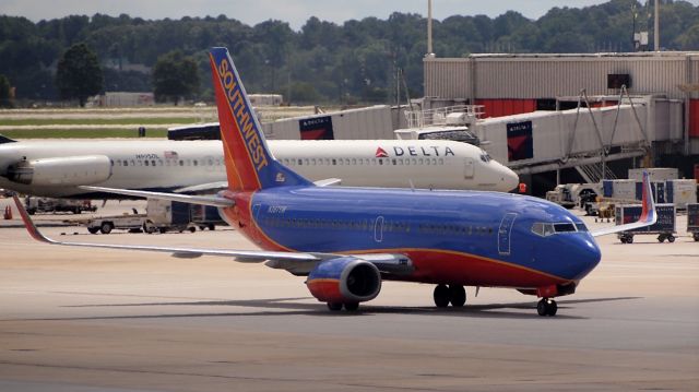 BOEING 737-300 (N387SW)