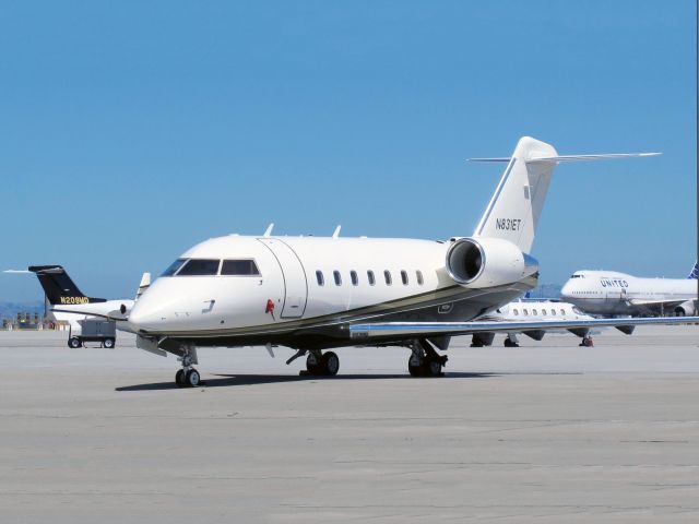 Piper Cherokee Arrow (N831ET)