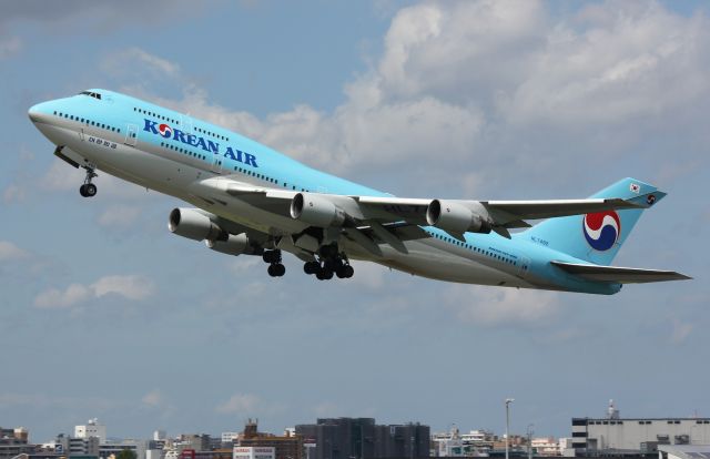 Boeing 747-200 (HL7492)