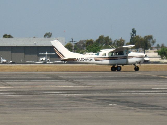 Cessna 206 Stationair (N4810F) - TAXIING AT SANTA ANA