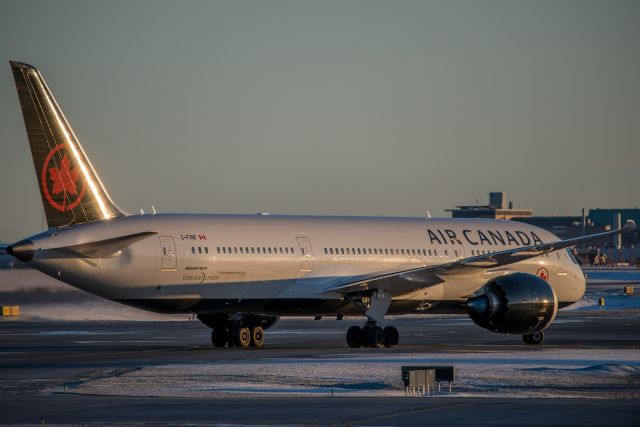 Boeing 787-9 Dreamliner (C-FVNF)