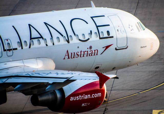 Airbus A320 (OE-LBZ) - Star Alliance