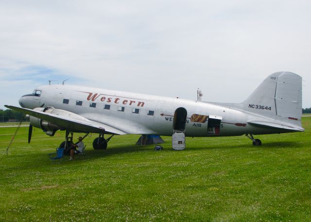 Douglas DC-3 (N33644) - At AirVenture 2016.