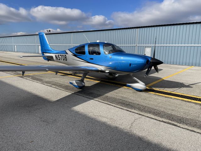 Cirrus SR-22 (N57DB)