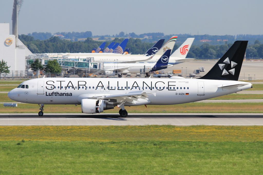 Airbus A320 (D-AIZH)