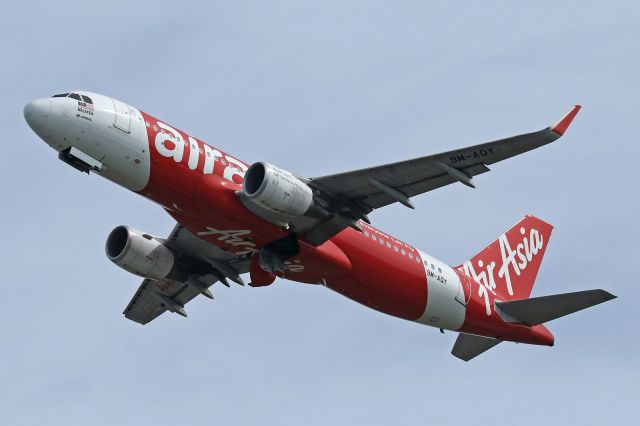 Airbus A320 (9M-AQY)
