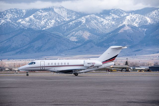 Cessna Citation Longitude (N823QS) - Longitude taxing to runway 12