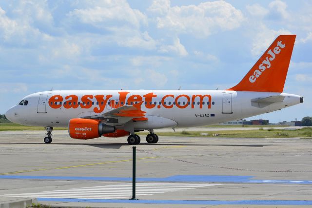 Airbus A319 (G-EZAZ)