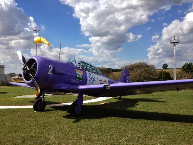 — — - American Texan T6 At Fazenda Bonanza