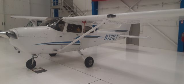 Cessna Skyhawk (N721CT)