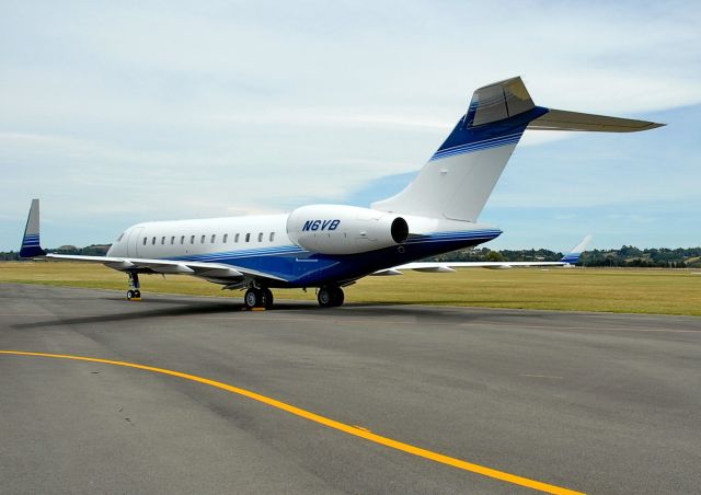 Bombardier Global Express (N6VB)