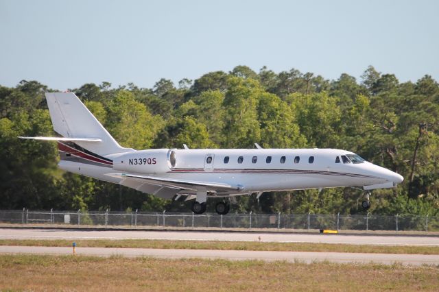 Cessna Citation Sovereign (N339QS) - NetJets Flight 339 arrives on Runway 24 at Southwest Florida International Airport following flight from Atlantic City International Airport (12/9/24)