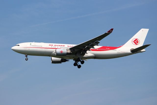 Airbus A330-200 (7T-VJA)
