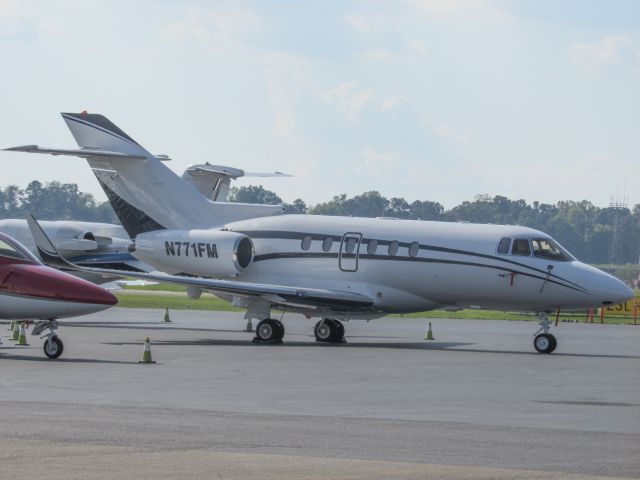 Hawker 800 (N771FM)