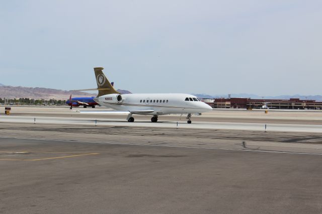 Dassault Falcon 2000 (N89CE) - Taxiing 