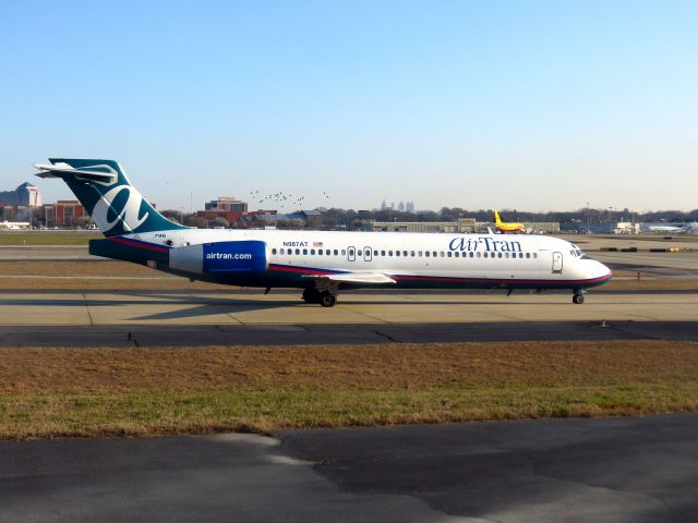 Boeing 717-200 (N987AT)