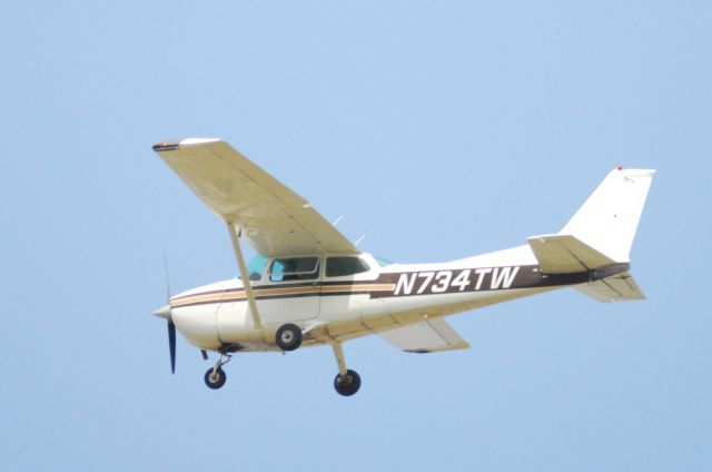 Cessna Skyhawk (N734TW)