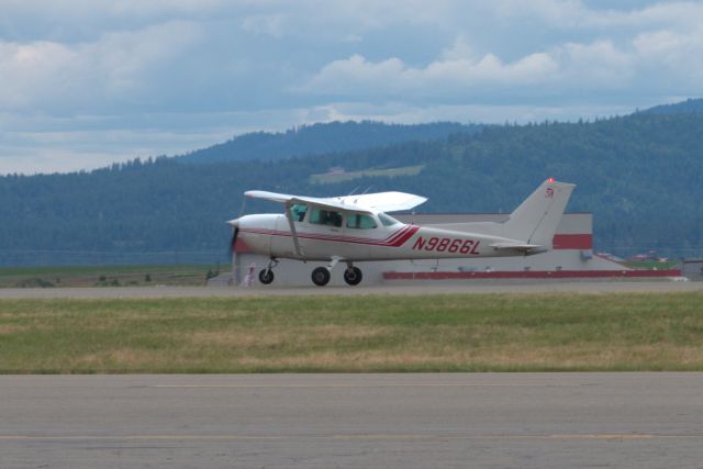 Cessna Skyhawk (N9866L)