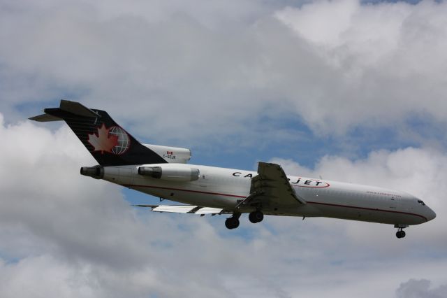 BOEING 727-200 —