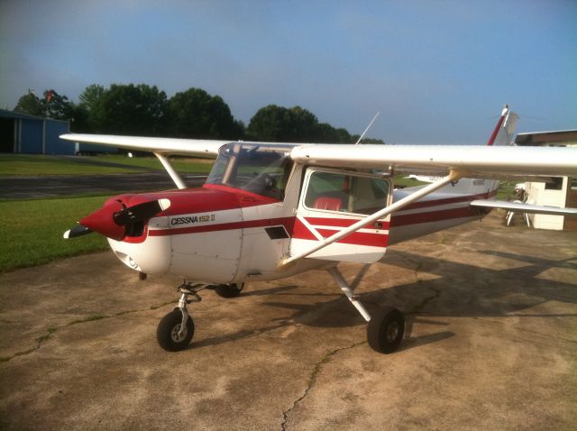 Cessna 152 (N68810) - On the ramp at Dallas Bay Skypark
