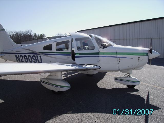 Piper Cherokee (N2909U) - 1979 Piper Cherokee Warrior II