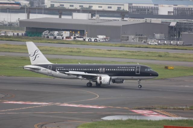 Airbus A320 (JA05MC)