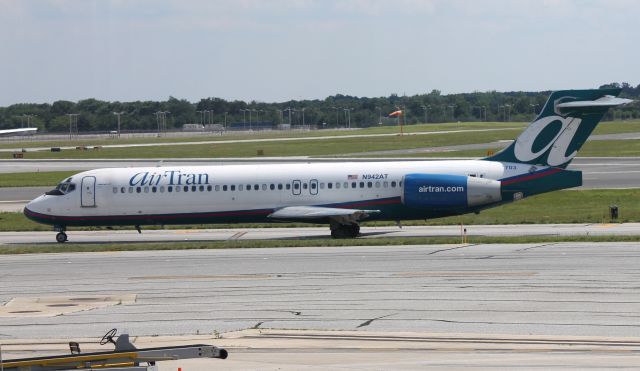 Boeing 717-200 (N942AT)